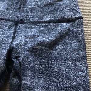 lululemon athletica Pants - Lululemon wunder under luon crops lululemon athletica Pants - Lululemon wunder under luon crops